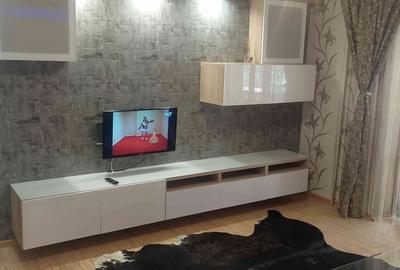 Apartament cu 3 camere decomandat în Crângași
