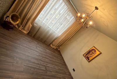 Apartament cu 3 camere decomandat în Motru - 2