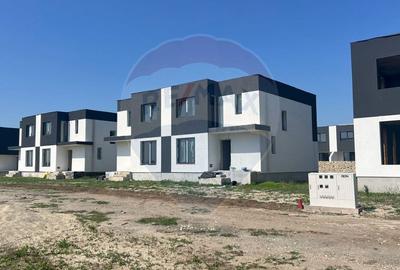Casă cu 4 camere cu Teren 357 Mp în Berceni