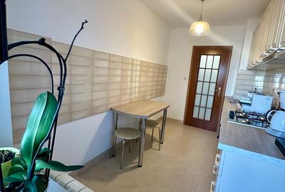 Apartament cu 3 camere decomandat în Decebal - 3