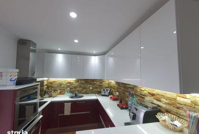 Apartament cu 3 camere, mobilat în Central - 9
