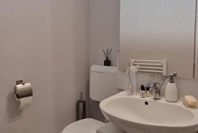 Apartament cu 3 camere decomandat în Steaua