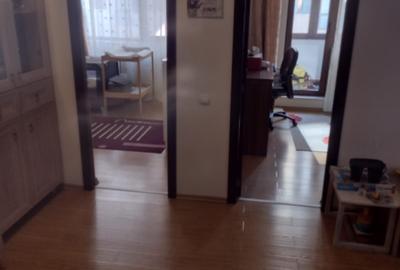 Apartament cu 3 camere semidecomandat în Rahova - 3