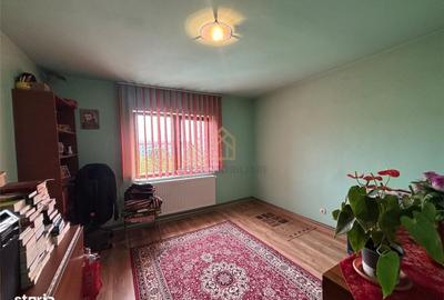 Apartament cu 3 camere decomandat în Decebal