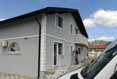 Casă cu 6 camere cu Teren 1100 Mp în Central - 1