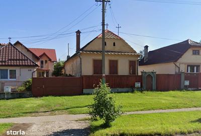 Casă cu 5 camere cu Canalizare în Central - 4