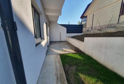 Duplex cu 4 camere cu Canalizare în Bucium - 6