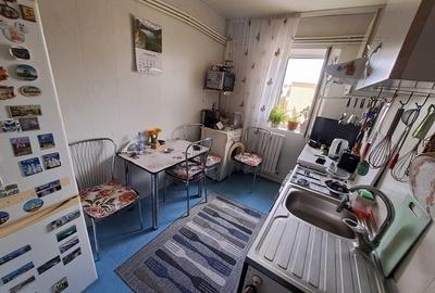Apartament cu 2 camere decomandat, mobilat în Central