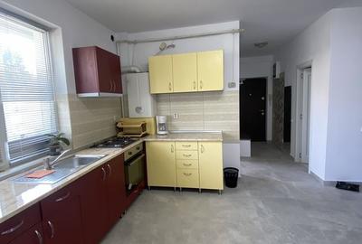 Apartament cu 3 camere semidecomandat în Dâmbul Rotund