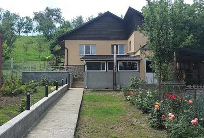 Casă cu Teren 1400 Mp în Central - 3