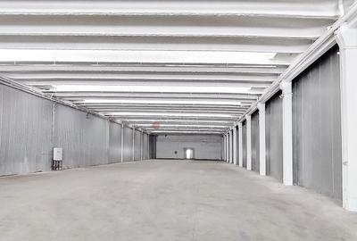 Spațiu industrial, de 1,340 mp, în Bartolomeu