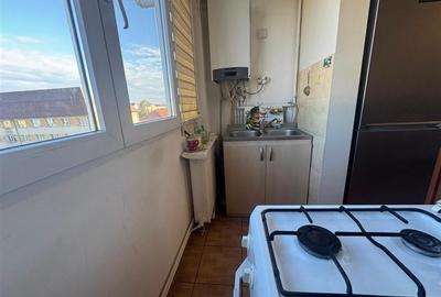 Apartament cu 2 camere decomandat, mobilat în Vasile Aaron - 12