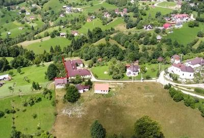 Teren de 1000 mp, în Măgura