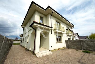 Duplex cu 4 camere cu Canalizare în Giroc