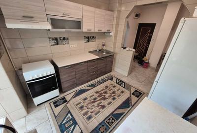 Apartament cu 2 camere decomandat în Berceni