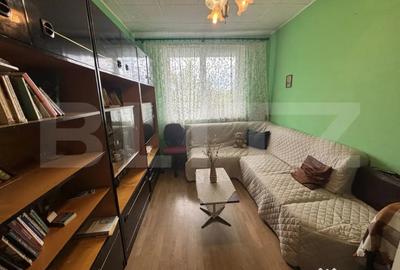 Apartament cu 4 camere decomandat în Central