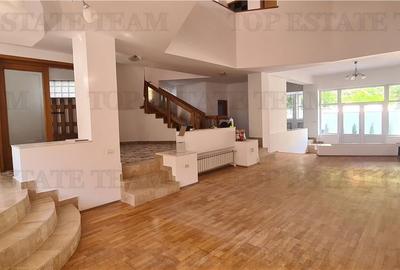 Casă individuală cu 9 camere cu Teren 358 Mp în Domenii - 2