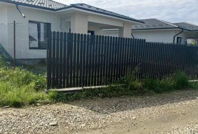 Casă cu 3 camere în Mioveni - 8
