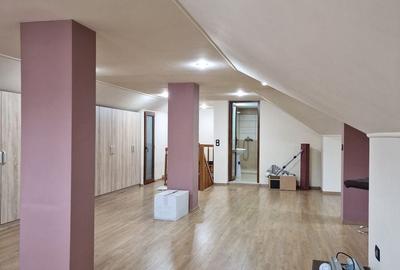 Casă cu 4 camere în Central - 1
