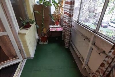 Apartament cu 2 camere decomandat în Văcăresti - 11