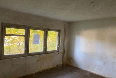 Apartament cu 3 camere semidecomandat în Jimbolia - 6