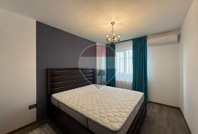 Apartament cu 4 camere decomandat, mobilat în Titan
