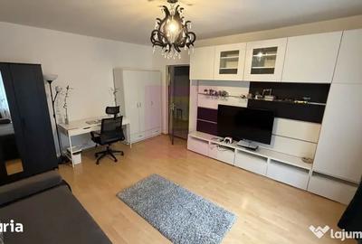 Apartament cu 3 camere decomandat în Vitan