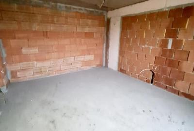 Apartament cu 3 camere decomandat în Andronache - 2