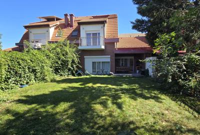 Casă cu 6 camere cu Piscina în Voluntari