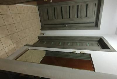 Garsonieră semidecomandată în Titan
