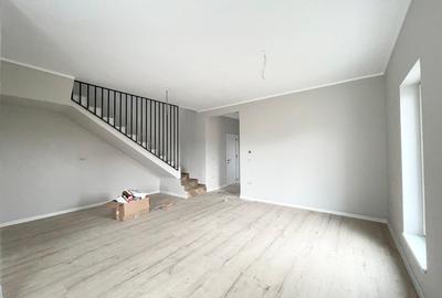 Duplex cu 4 camere cu Canalizare în Moșnița Veche - 2