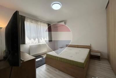Garsonieră decomandată în Sud