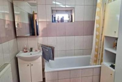 Casă cu 5 camere cu Teren 211 Mp în Brătianu