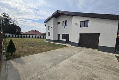Casă cu 4 camere cu Teren 577.23999023438 Mp în Calea Moinești - 1
