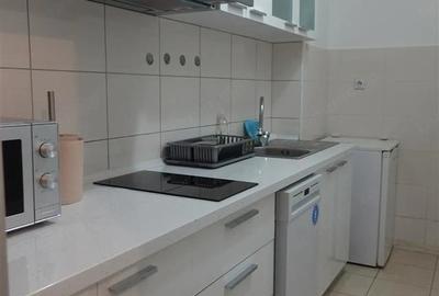 Garsonieră decomandată în 13 Septembrie