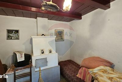 Casă cu 2 camere cu Teren 9200 Mp în Șendriceni