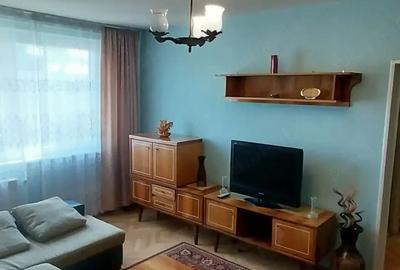 Apartament cu 2 camere semidecomandat în Centrul Civic