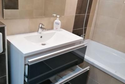 Apartament cu 3 camere decomandat în Central - 3