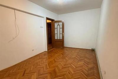 Apartament cu 3 camere decomandat în Gării