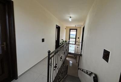 Casă cu 4 camere în Central - 1