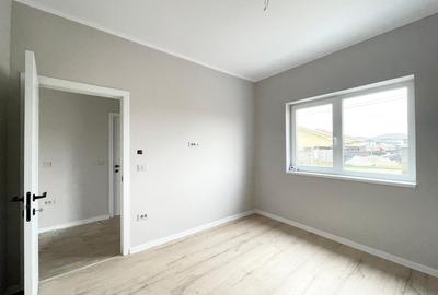 Duplex cu 4 camere cu Canalizare în Moșnița Veche - 5