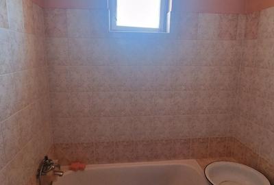 Casă cu 4 camere în Dara