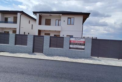 Casă cu 4 camere în Central