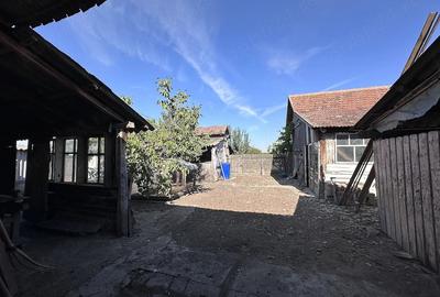 Casă cu Teren 1500 Mp în Apateu