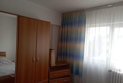 Apartament cu 3 camere decomandat în Dorobanți