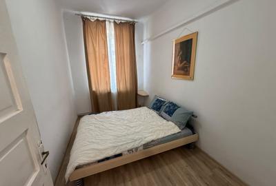 Apartament cu 3 camere semidecomandat în Central