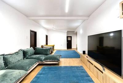Apartament cu 3 camere semidecomandat, mobilat în Calea Victoriei