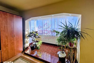 Apartament cu 2 camere decomandat în Micro 1 - 10