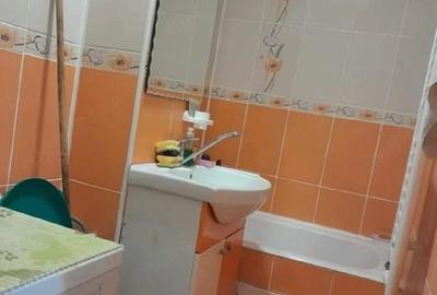 Apartament cu 2 camere decomandat în Micro 19