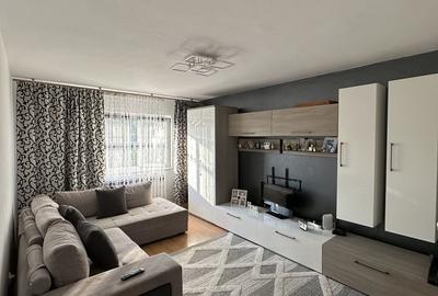 Apartament cu 2 camere decomandat în Valea Rosie